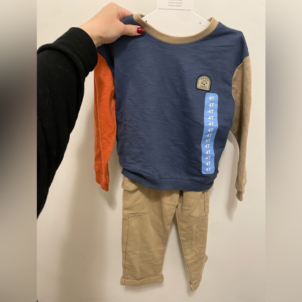 Kids Colorblock Sweatshirt & Tan Cargo Pants Matching Set - Navy/Orange/Tan